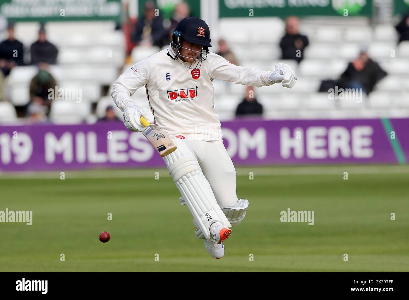 Jordan Cox of Essex takes evasive action as a throw comes in during Essex CCC vs Lancashire CCC, Vitality County Championship Division 1 Cricket at Th Stock Photo