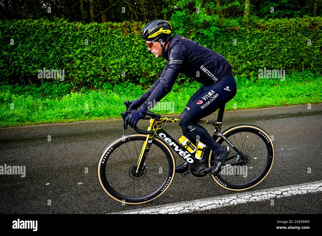 Belgian Julien Vermote of Team Visma-Lease a Bike pictured in action during the men elite race of the Liege-Bastogne-Liege one day cycling event, 254,5 km km from Liege, over Bastogne to Liege, Sunday 21 April 2024. BELGA PHOTO DIRK WAEM Stock Photo