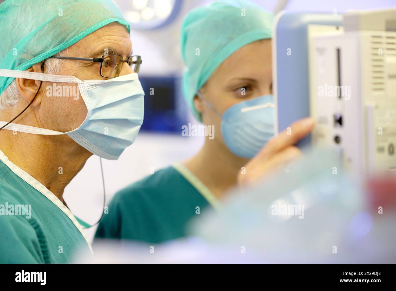Surgeon, Surgery, Operating room, Onkologikoa Hospital, Oncology ...