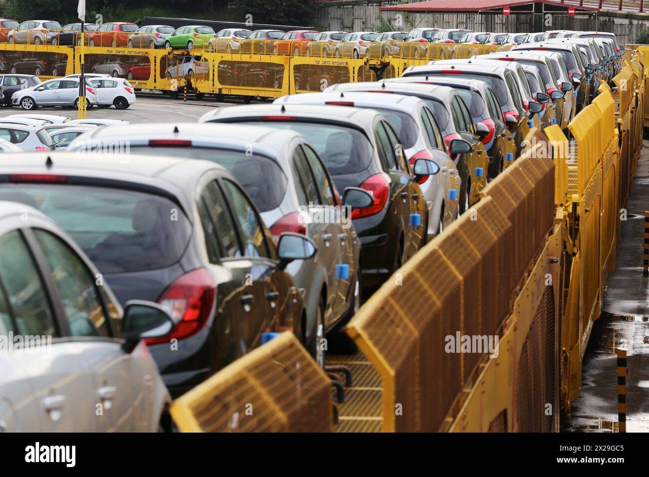 Car Transport by rail, transportation of cars and light commercial ...