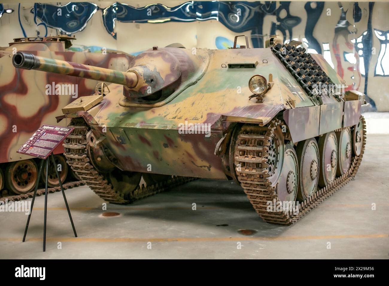 Jagdpanzer 38 t hetzer hi-res stock photography and images