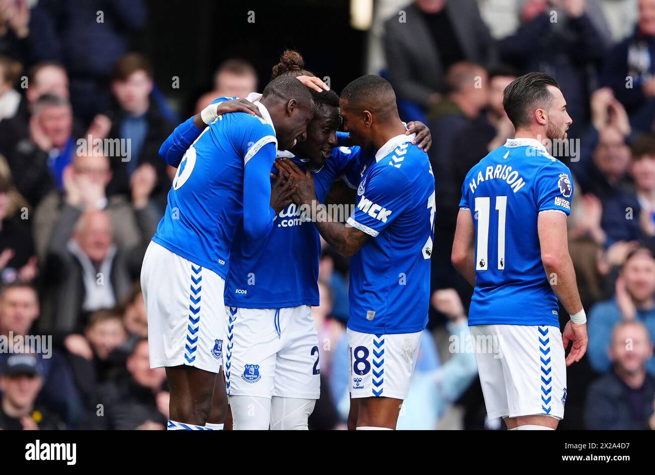 Everton’s Idrissa Gueye (centre) celebrates with team mates after scoring their side’s first goal during the Premier League match at Goodison Park, Liverpool. Picture date: Sunday April 21, 2024. Stock Photo