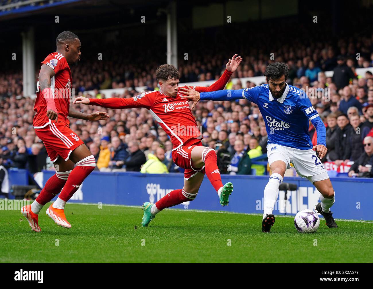Everton’s Andre Gomes in action against Nottingham Forest's Neco Williams during the Premier League match at Goodison Park, Liverpool. Picture date: Sunday April 21, 2024. Stock Photo