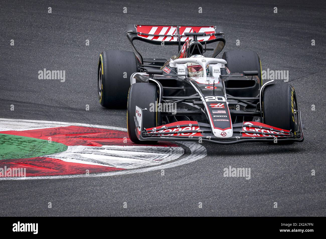 20 MAGNUSSEN Kevin (den), Haas F1 Team VF-24 Ferrari, action during the Formula 1 Lenovo Chinese Grand Prix 2024, 5th round of the 2024 Formula One World Championship from April 19 to 21, 2024 on the Shanghai International Circuit, in Shanghai, China Stock Photo