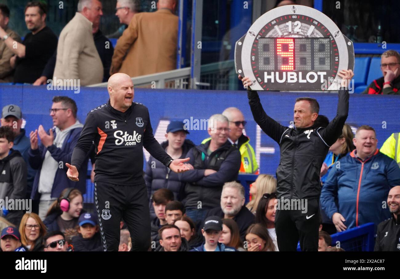 Everton manager Sean Dyche complains towards Fourth Official Keith Stroud during the Premier League match at Goodison Park, Liverpool. Picture date: Sunday April 21, 2024. Stock Photo