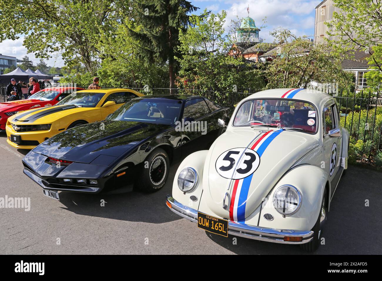 Pontiac Firebird (1991) as ‘KITT’ and Volkswagen Beetle (1972) as