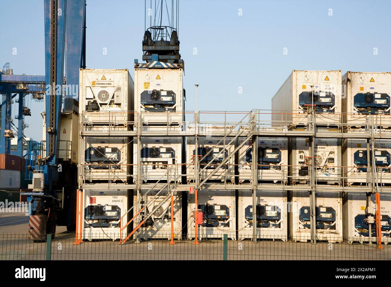 Reefer port hi-res stock photography and images - Alamy