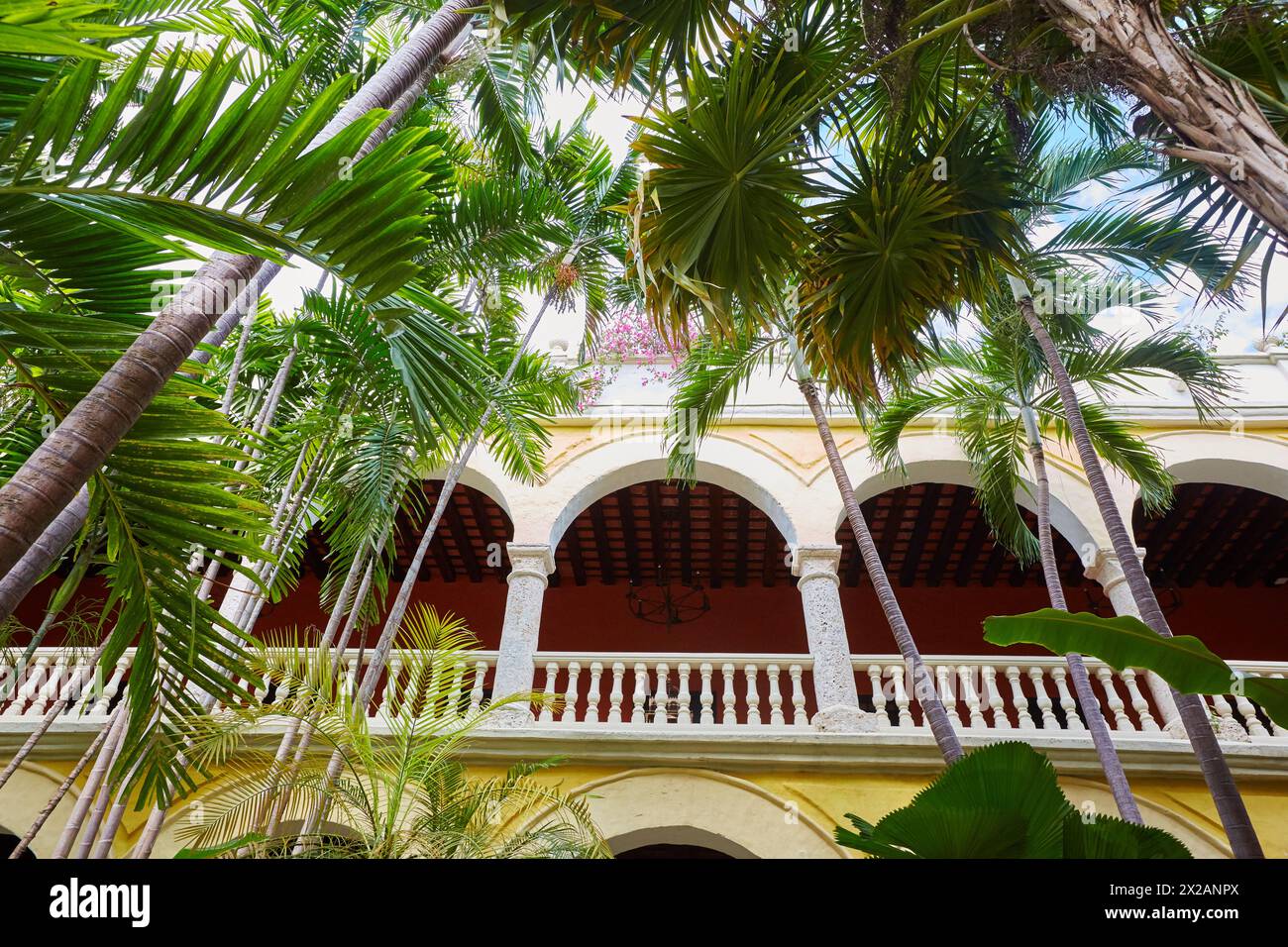 Cloister, Convent Santa Clara from 17th century, Sofitel Santa Clara Hotel, Cartagena de Indias, Bolivar, Colombia, South America Stock Photo