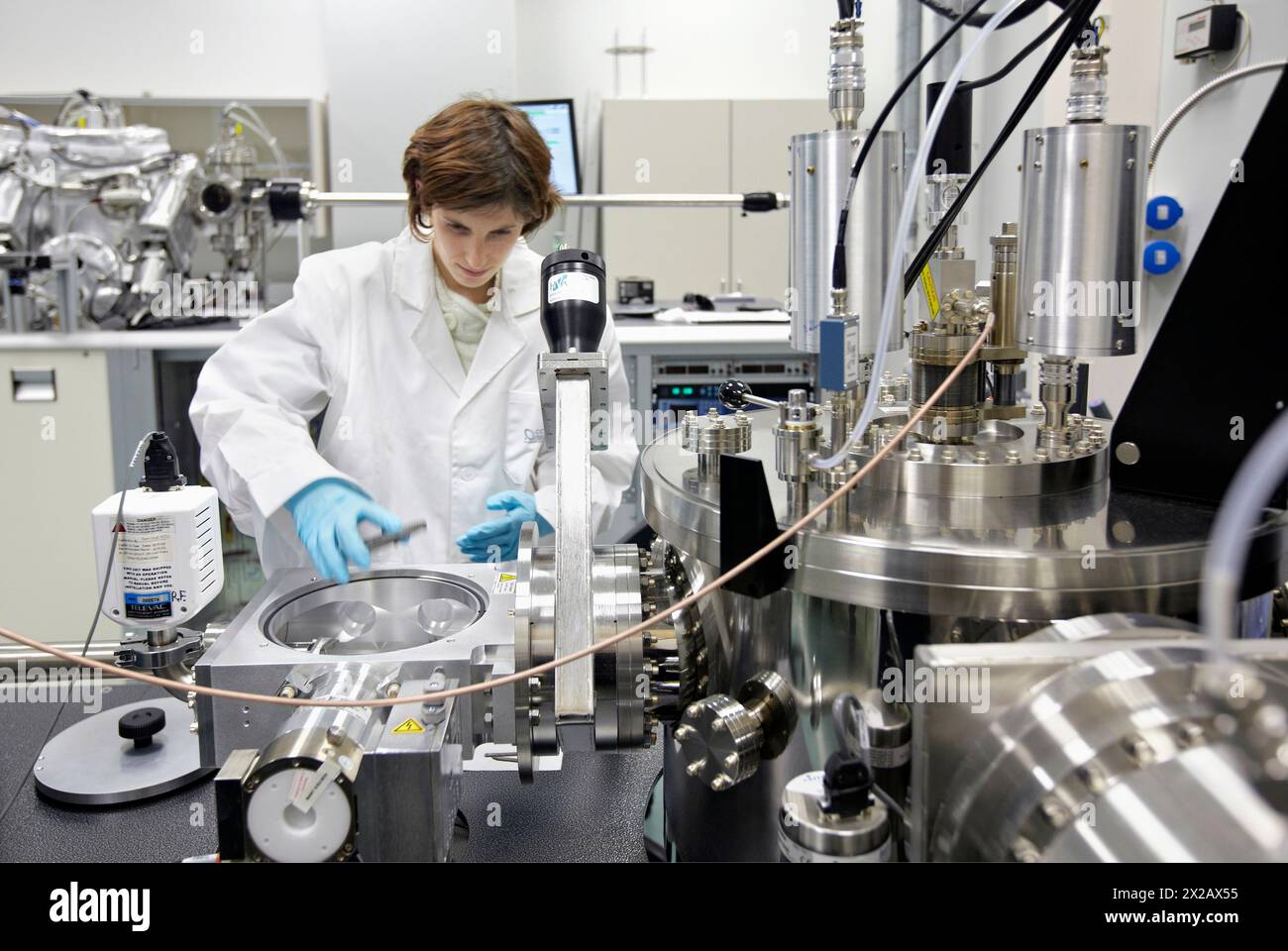 Sputtering Lab Sputtering equipment, deposition laboratory, sputtering system, UHV, 7 ...