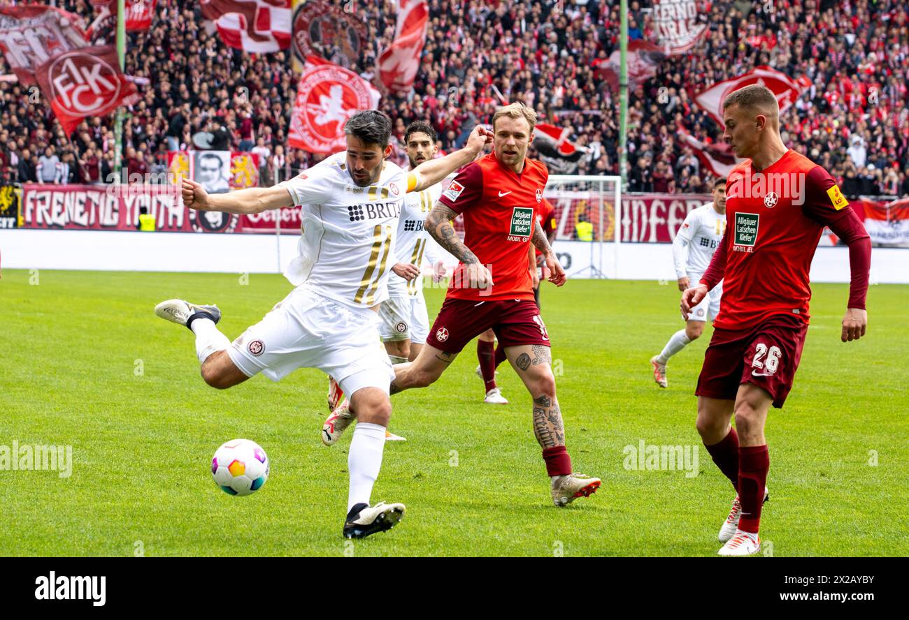 20.04.2024, Fußball 2. Bundesliga, Saison 2023/24, 30. Spieltag: 1. FC Kaiserslautern gegen SV Wehen Wiesbaden (1:1) Stock Photo