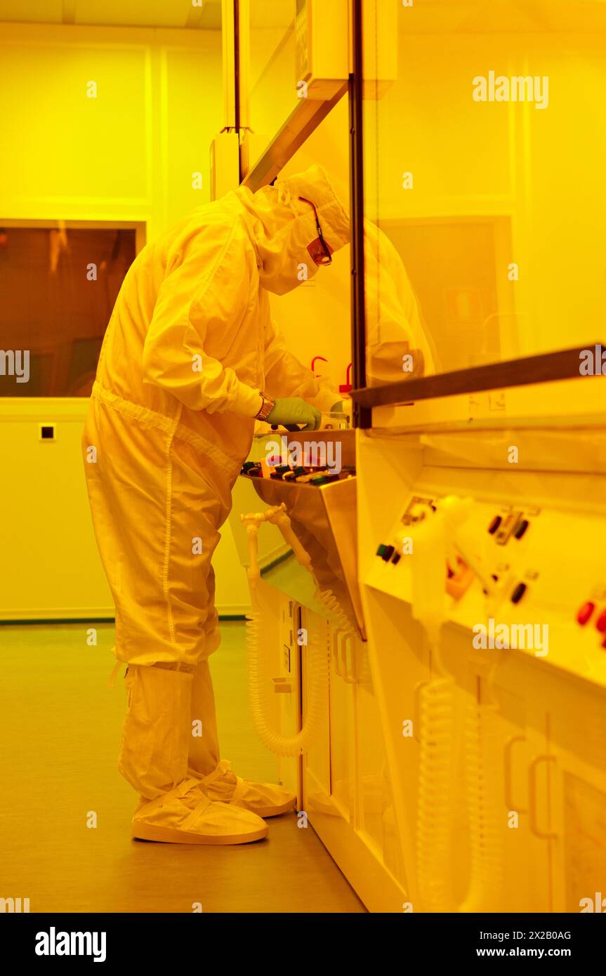 Spin coating, hot plate, wet benches, Photolithography Room, clean room