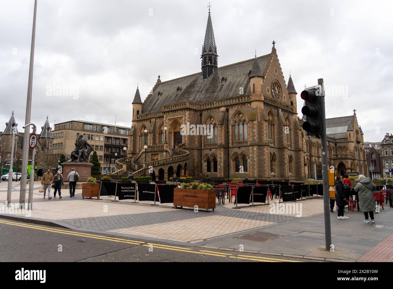 The McManus art gallery and museum in the city centre of Dundee ...