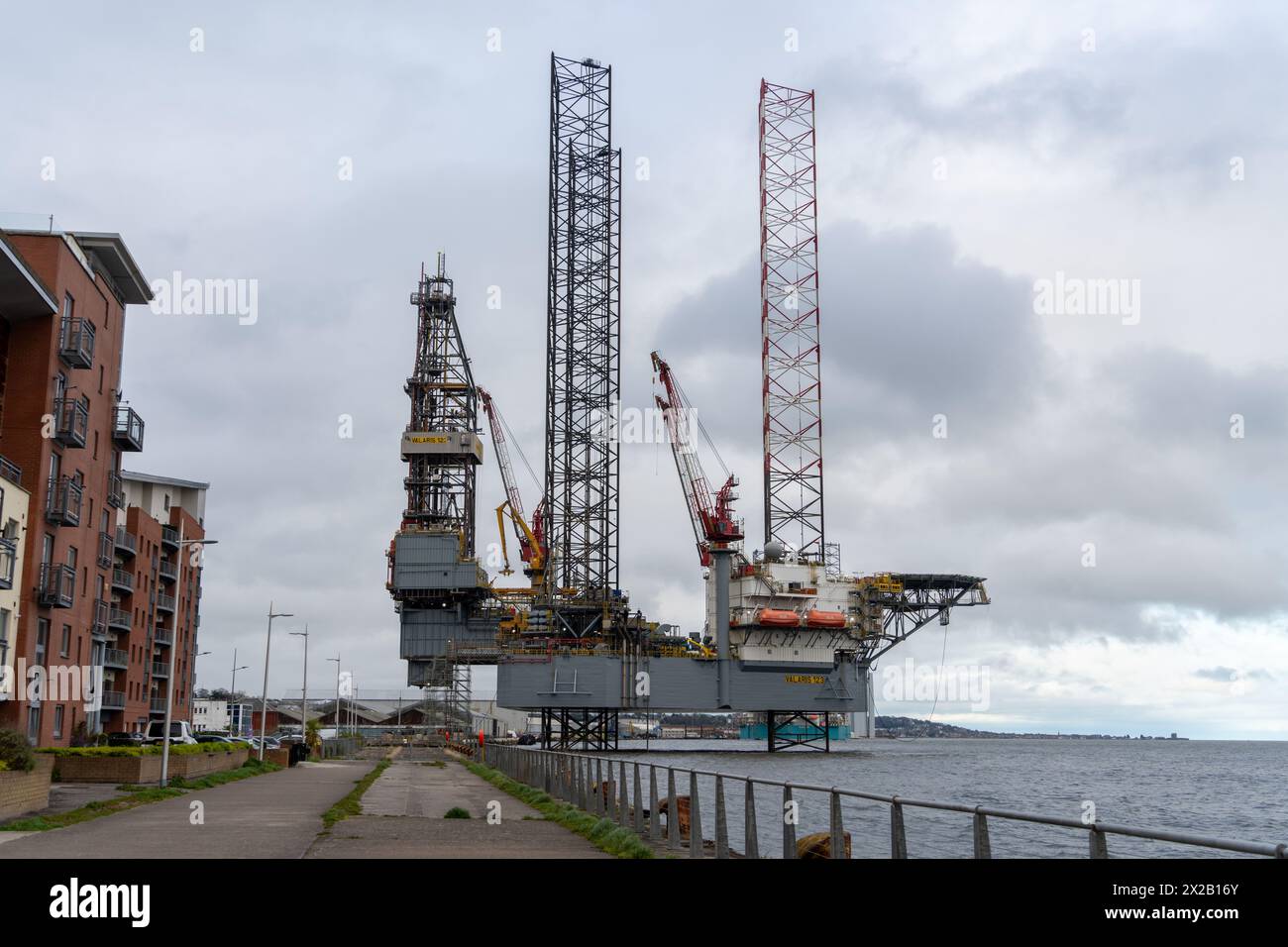 Valaris 123 jack-up or jack up rig or platform in Dundee, Scotland, UK in the River Tay. Stock Photo