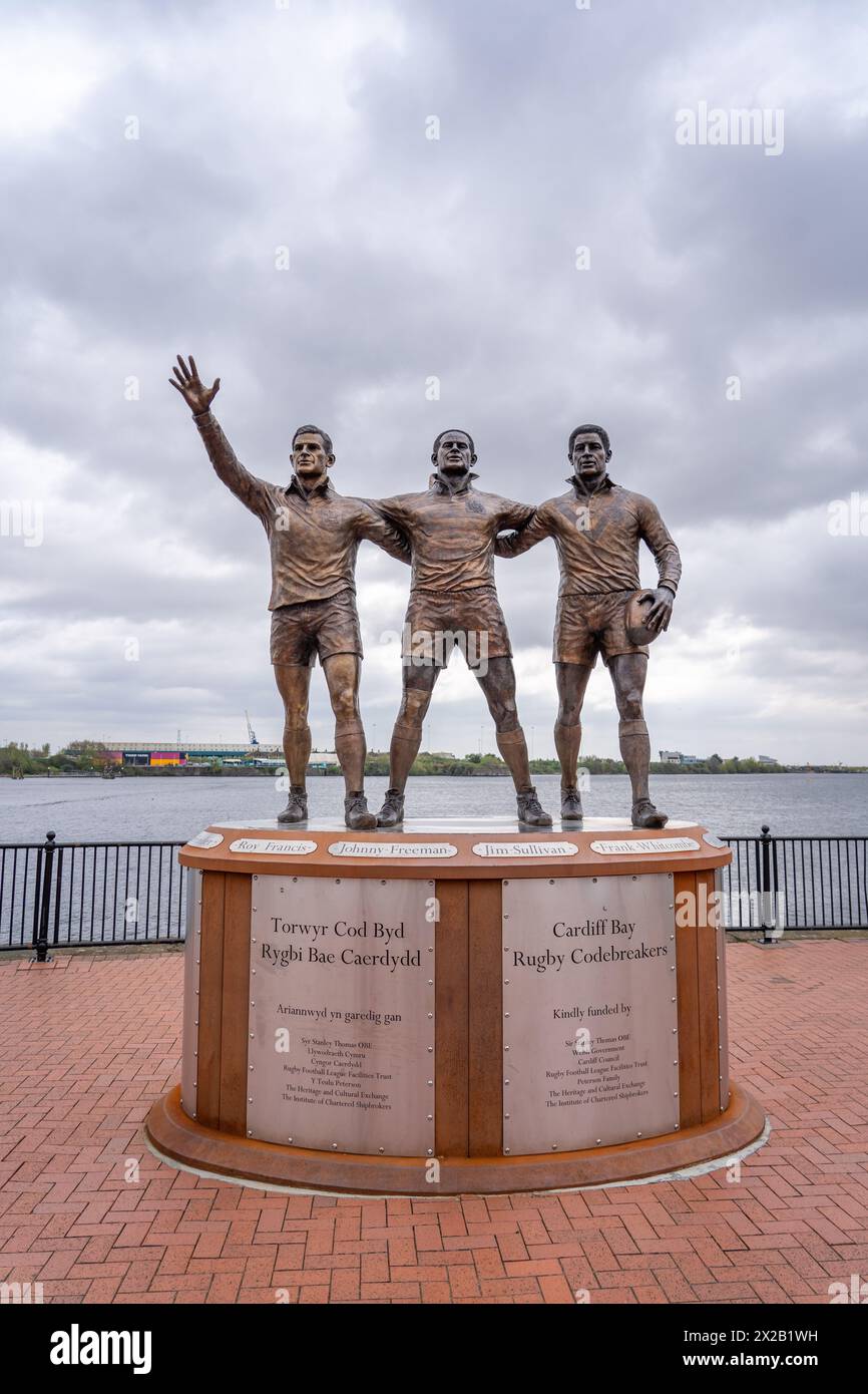statue-celebrating-three-of-cardiff-s-rugby-players-who-successfully