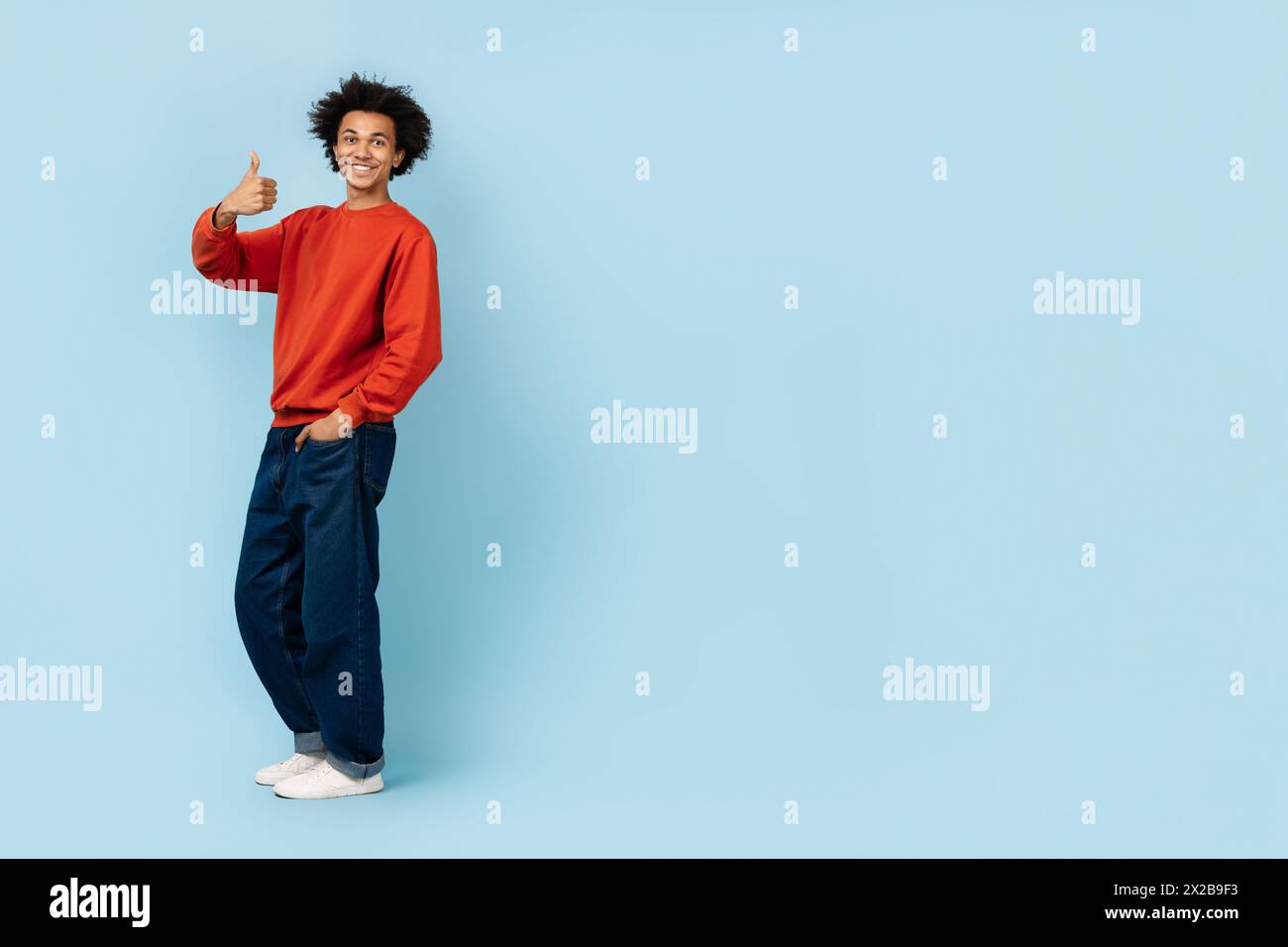 Person giving thumbs up hi-res stock photography and images - Alamy