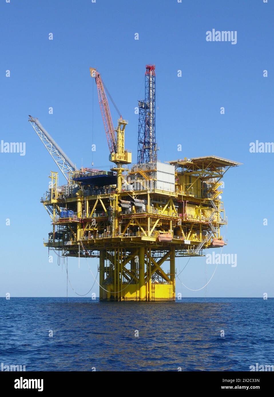 Mississippi Canyon 243 fixed, multi-well offshore oil and gas drilling and production platform in the Gulf of Mexico off the SE coast of Louisiana. Stock Photo