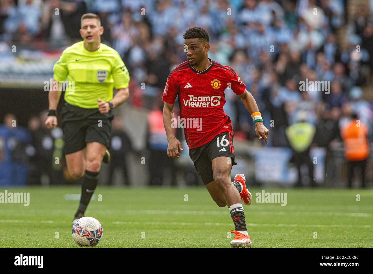 Amad Diallo of Man Utd in action during the FA Cup semi final between