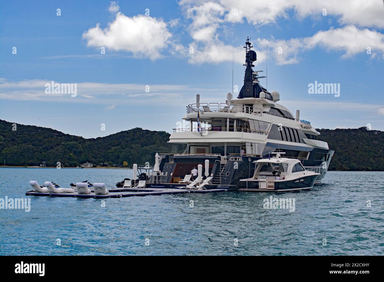 Super yatcht hi-res stock photography and images - Alamy