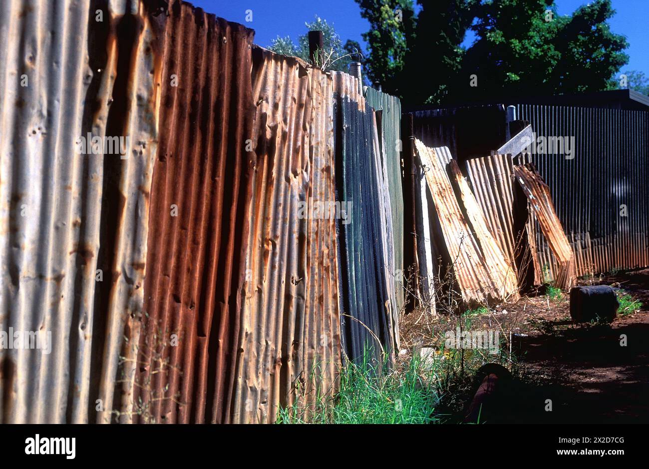 Old corrugated tin fence, Kalgoorlie, Western Australia Stock Photo - Alamy