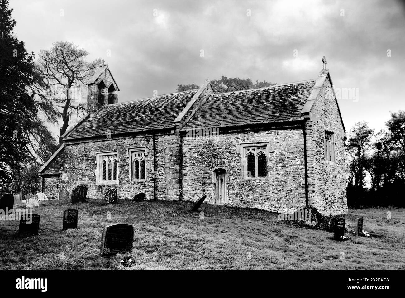 St David’s Church, Llangeview, Usk is a mainly C15th Grade I listed building in the care of Friends of Friendless Churches standing in an almost circu Stock Photo