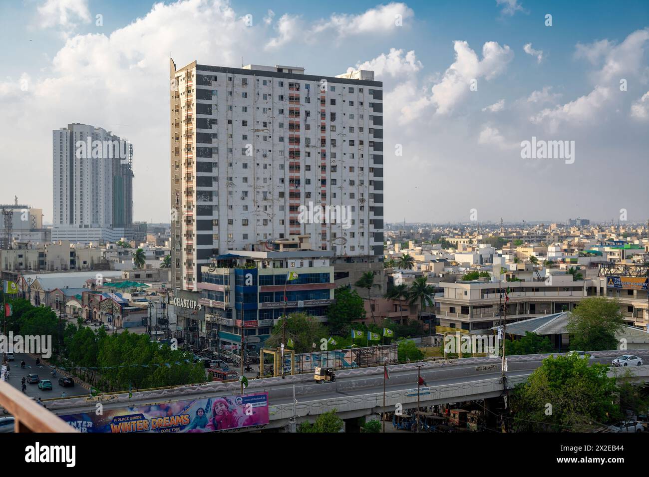 Beautiful aerial view of Karachi City sunset time. Karachi Buildings ...