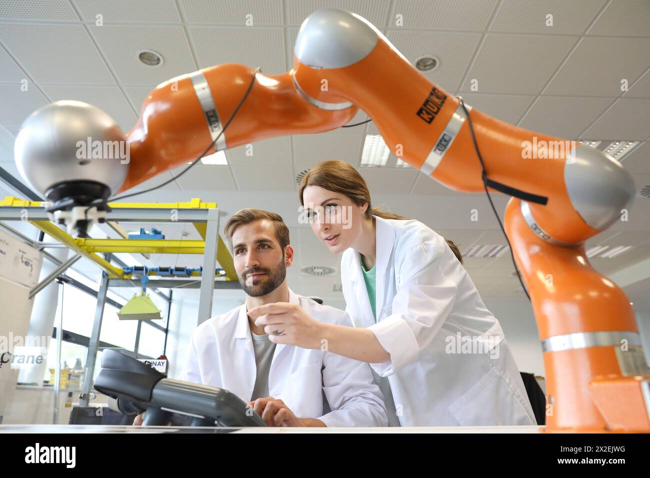 Haptic teleoperation hi-res stock photography and images - Alamy