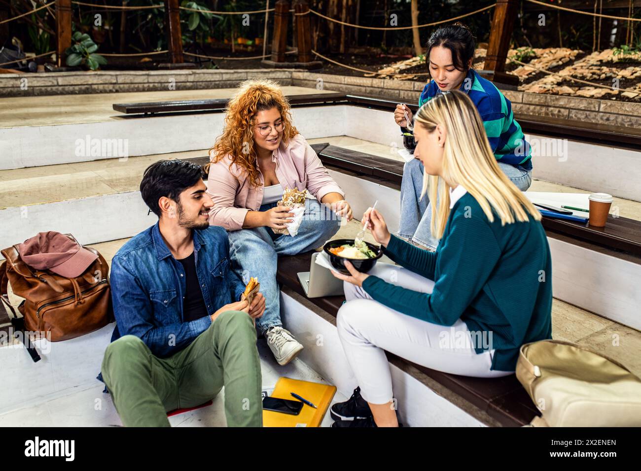 College friends having coffee hi-res stock photography and images - Alamy
