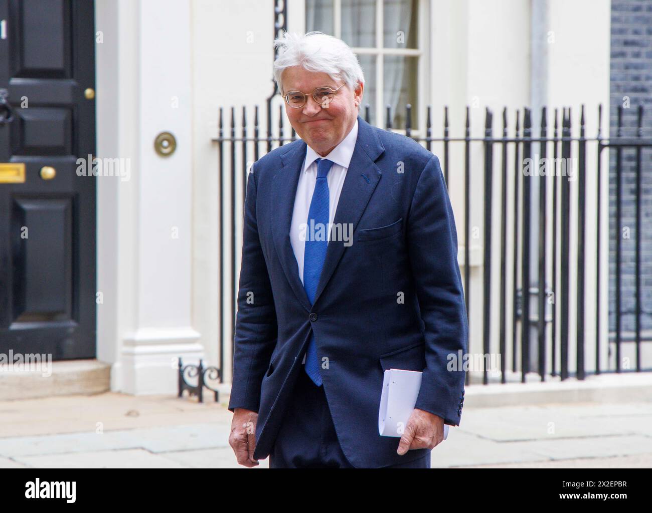 London, UK. 22nd Apr, 2024. Andrew Mitchell, Immigration Minister, in Downing Street for a meeting. Prime Minister, Rishi Sunak, makes a statement about Rwanda. He says that planes are booked for Rwanda deportations and vows that flights will leave in 10-12 weeks. He admitted that he had missed his Spring target. Credit: Mark Thomas/Alamy Live News Stock Photo