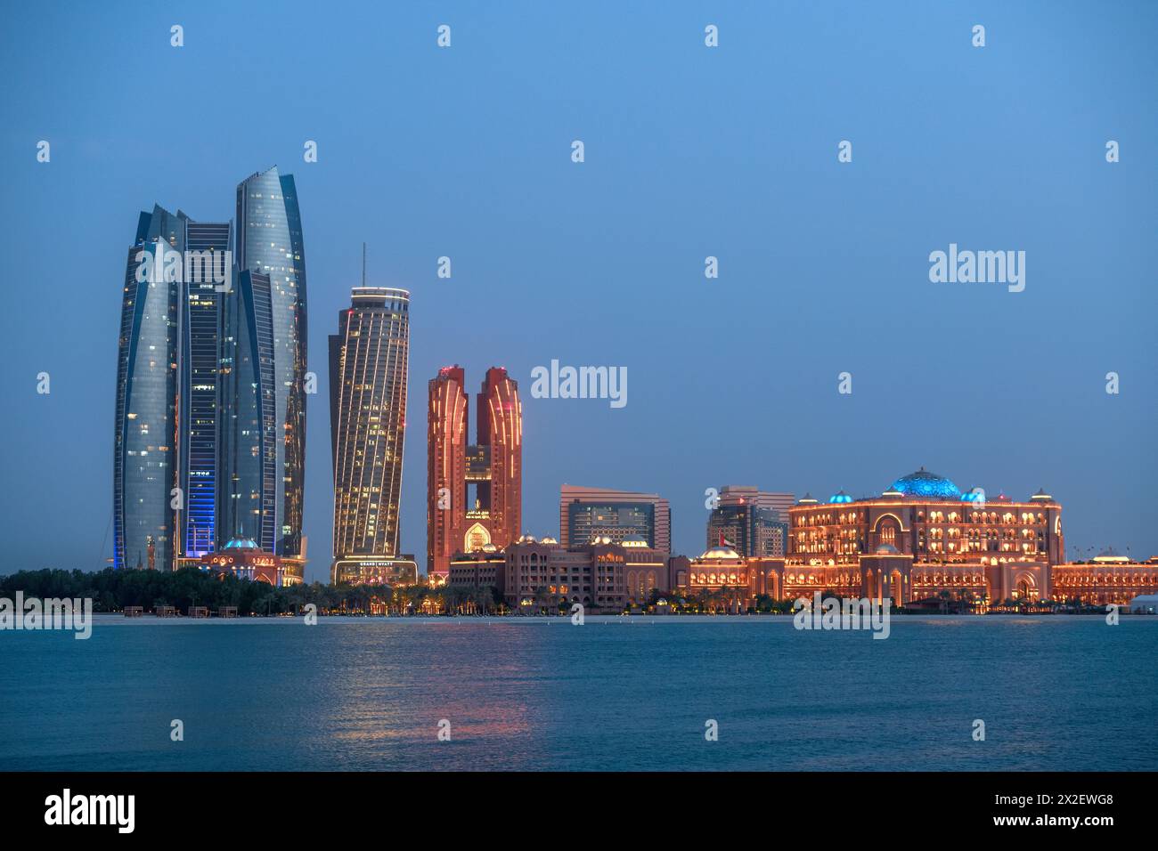 geography / travel, United Arab Emirates, Abu Dhabi, skyline of Abu Dhabi City, ADDITIONAL-RIGHTS-CLEARANCE-INFO-NOT-AVAILABLE Stock Photo