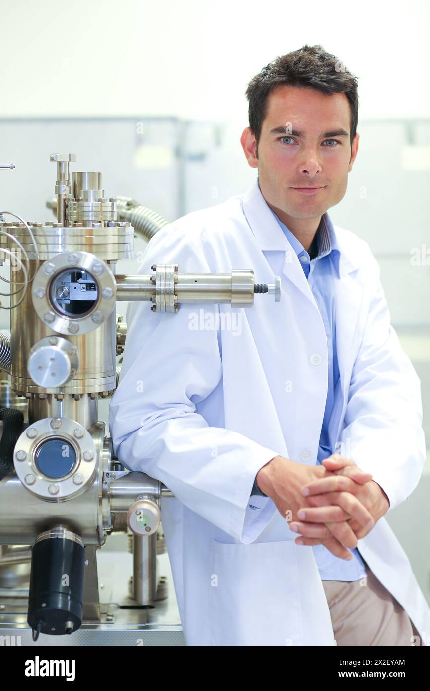 Researcher. Surface spectrometer, Photoelectron spectroscopy, Auger