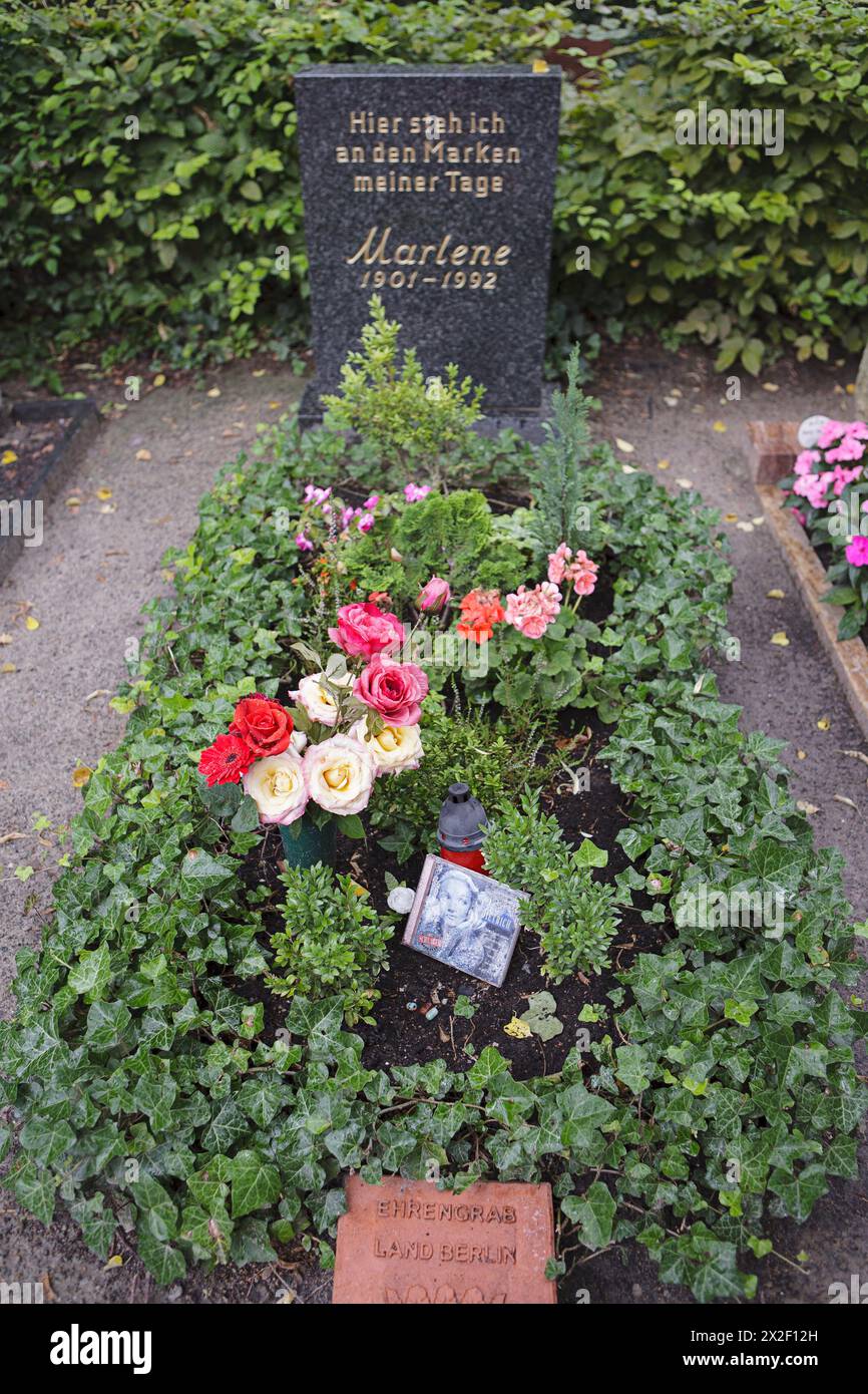 Berlin, Germany, August 12, 2007. The grave of the German actress and singer Marlene Dietrich (Marie Magdalene Dietrich, 1901-1992, naturalized American), in the Friedenau Cemetery in Berlin, (Städtischer Friedhof Stubenrauchstrasse), next to her mother’s grave. ©Isabella De Maddalena/opale.photo Stock Photo