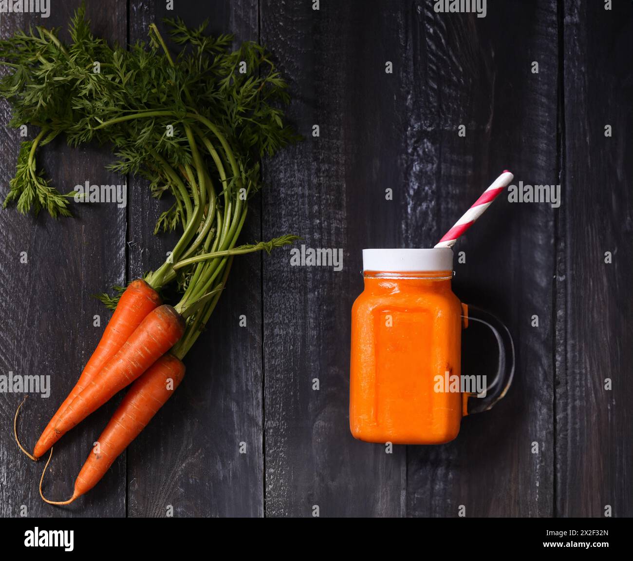 organic fresh carrots for juice and healthy eating Stock Photo - Alamy