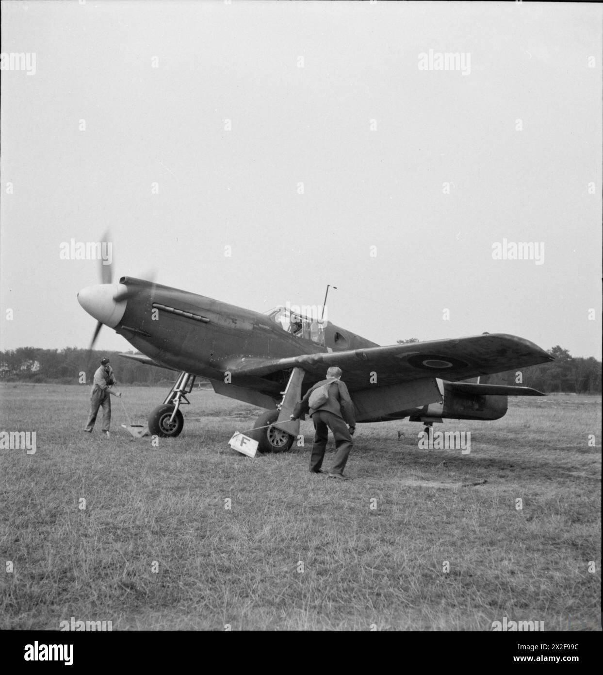 WW2 1939 photo RAF reconnaissance squadron / escadrille de reconnaissance