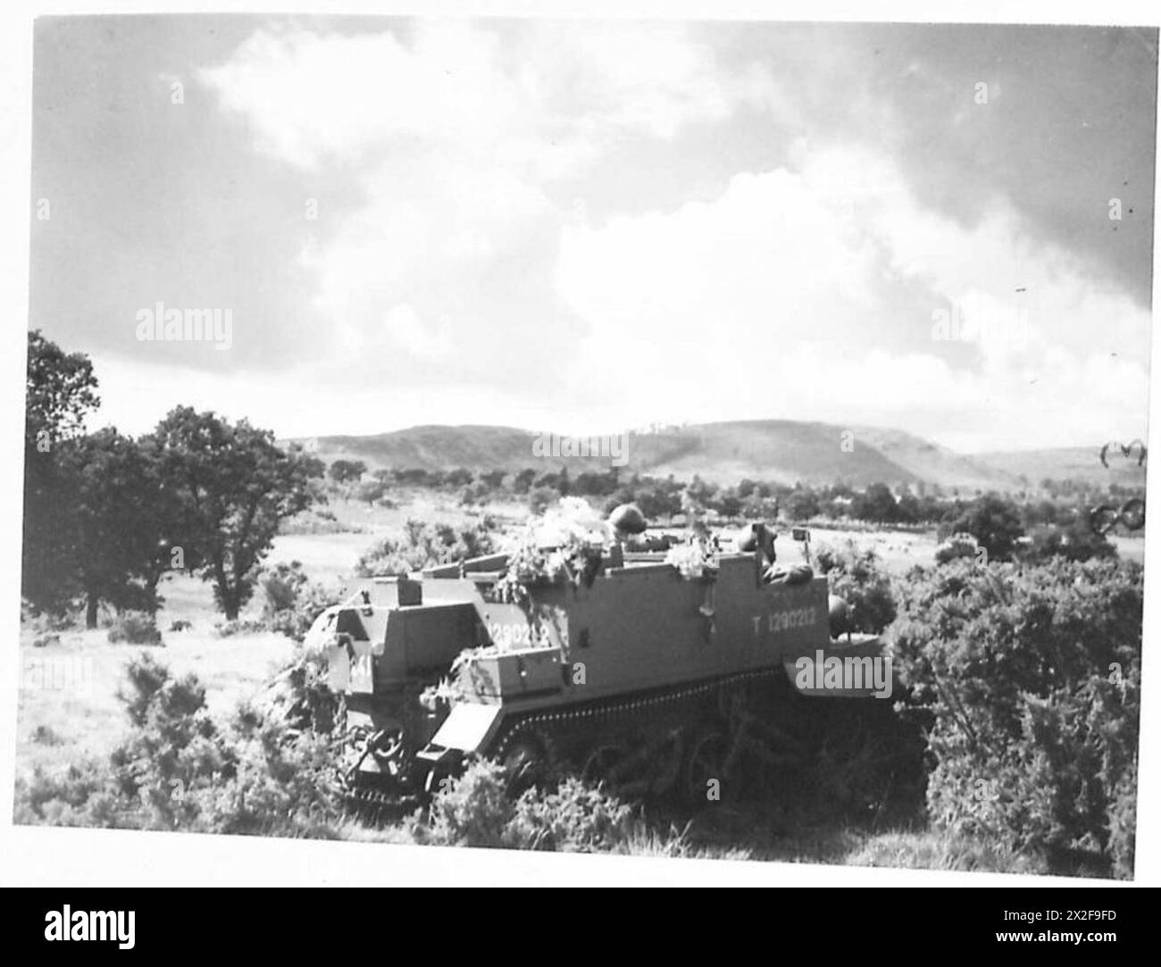 THE COMMANDER-IN-CHIEF HOME FORCES VISITS SCOTTISH COMMAND - A Bren