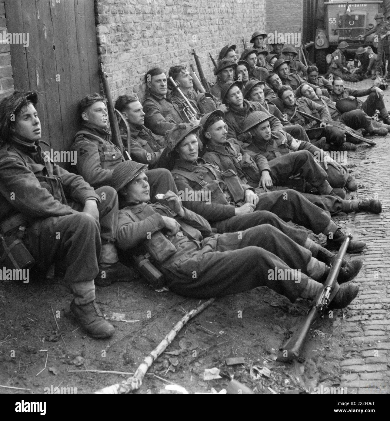 Cravatta Regimental Royal Warwickshire In Poliestere - Fatta A Mano UK, Lusso E Cuciture Foderate - 6