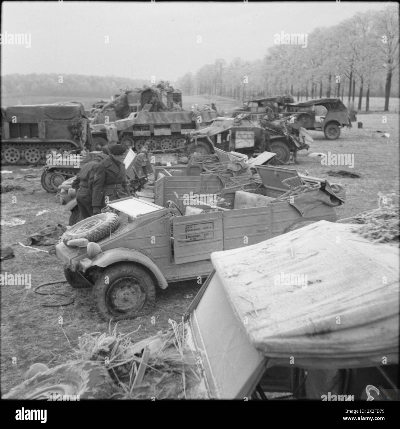 THE BRITISH ARMY IN NORTH-WEST EUROPE 1944-1945 - Soldiers inspect ...