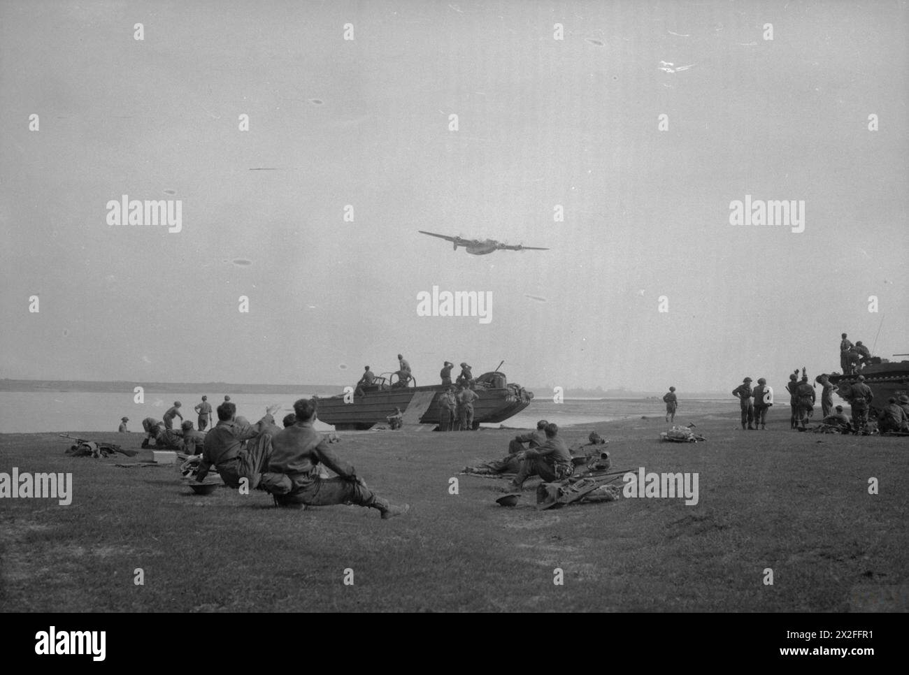 George Cofield 1945 american soldiers march over hi-res stock photography and images ...