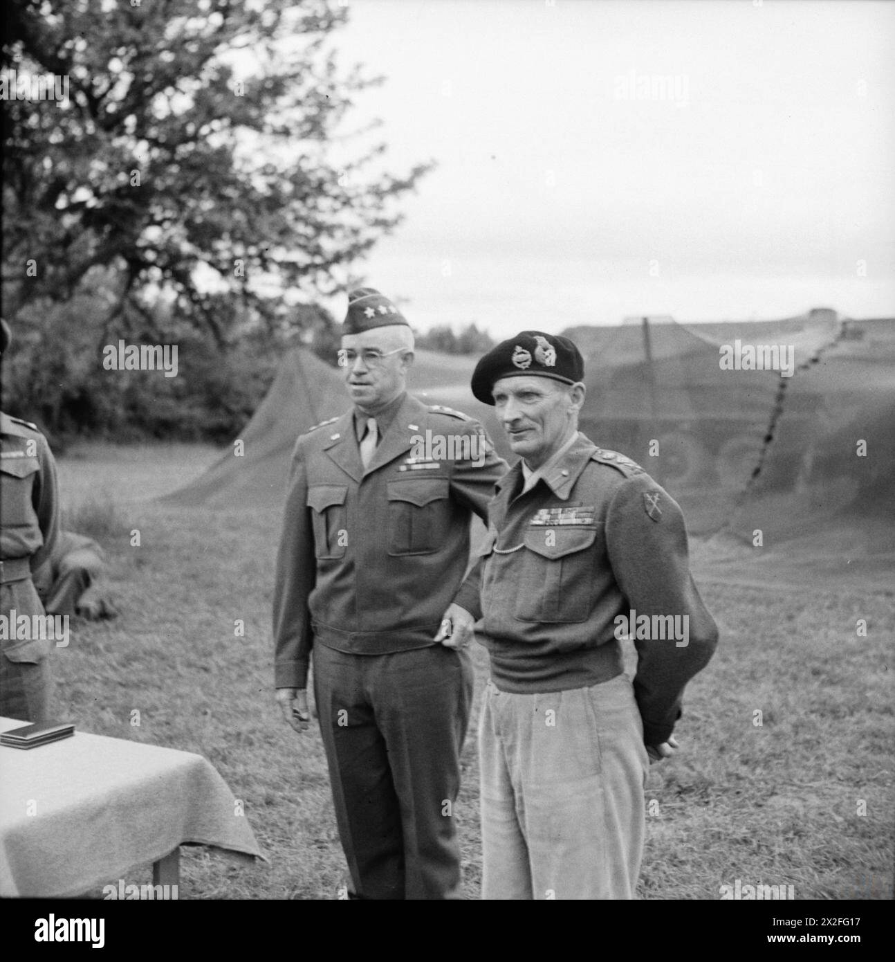 THE BRITISH ARMY IN NORMANDY 1944 General Montgomery With General the-british-army-in-normandy-1944-general-montgomery-with-general