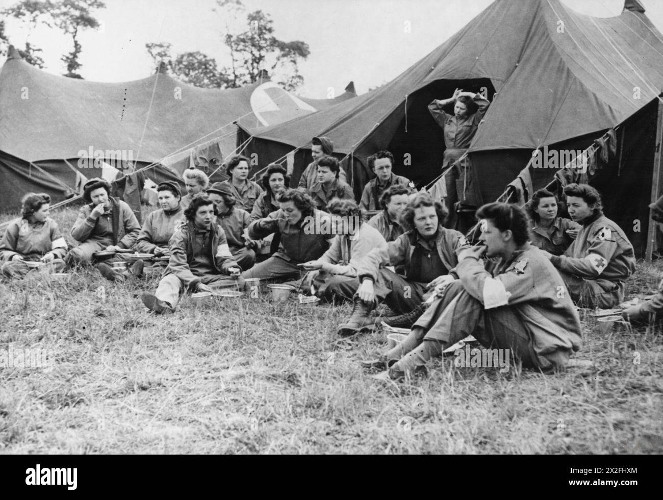 American army nurses normandy hi-res stock photography and images - Alamy