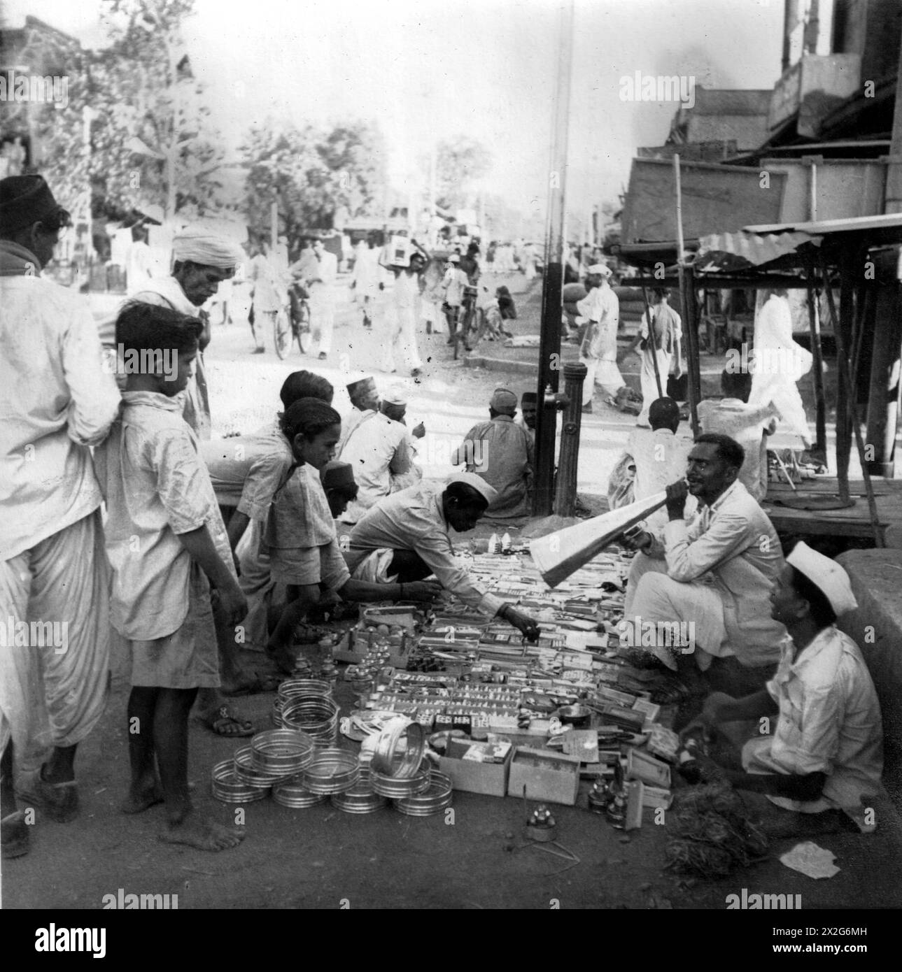 Tin Smith - Kolkata (Calcutta), India, 1950s Stock Photo