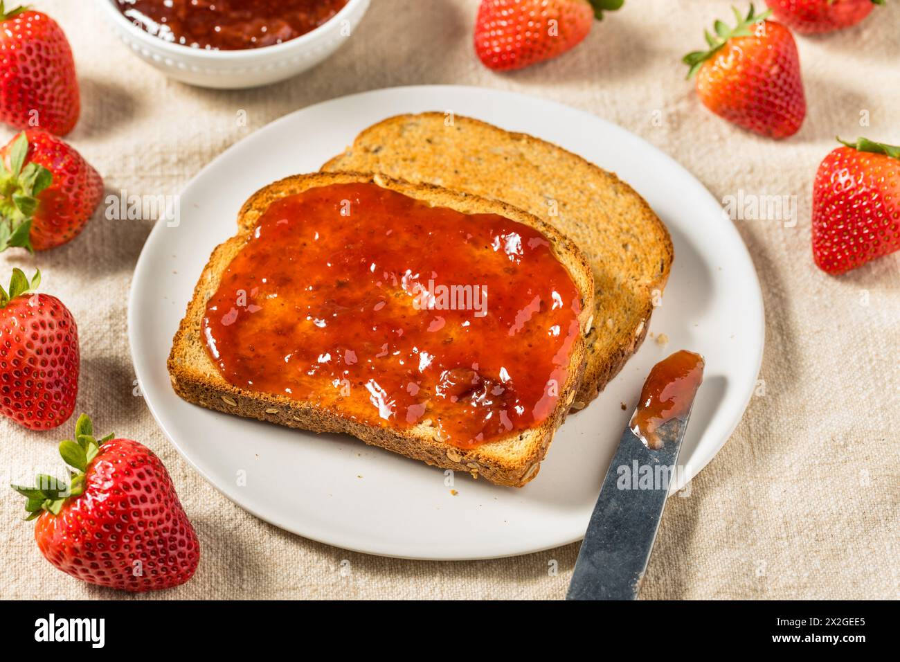 Jam and toasted bread hi-res stock photography and images - Alamy