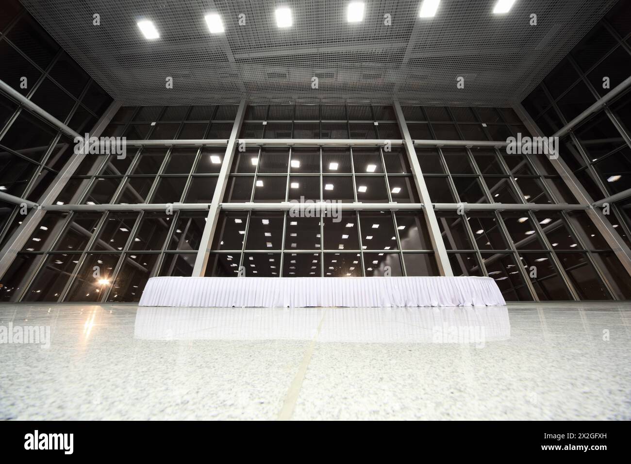 Big public lobby in hi-res stock photography and images - Alamy