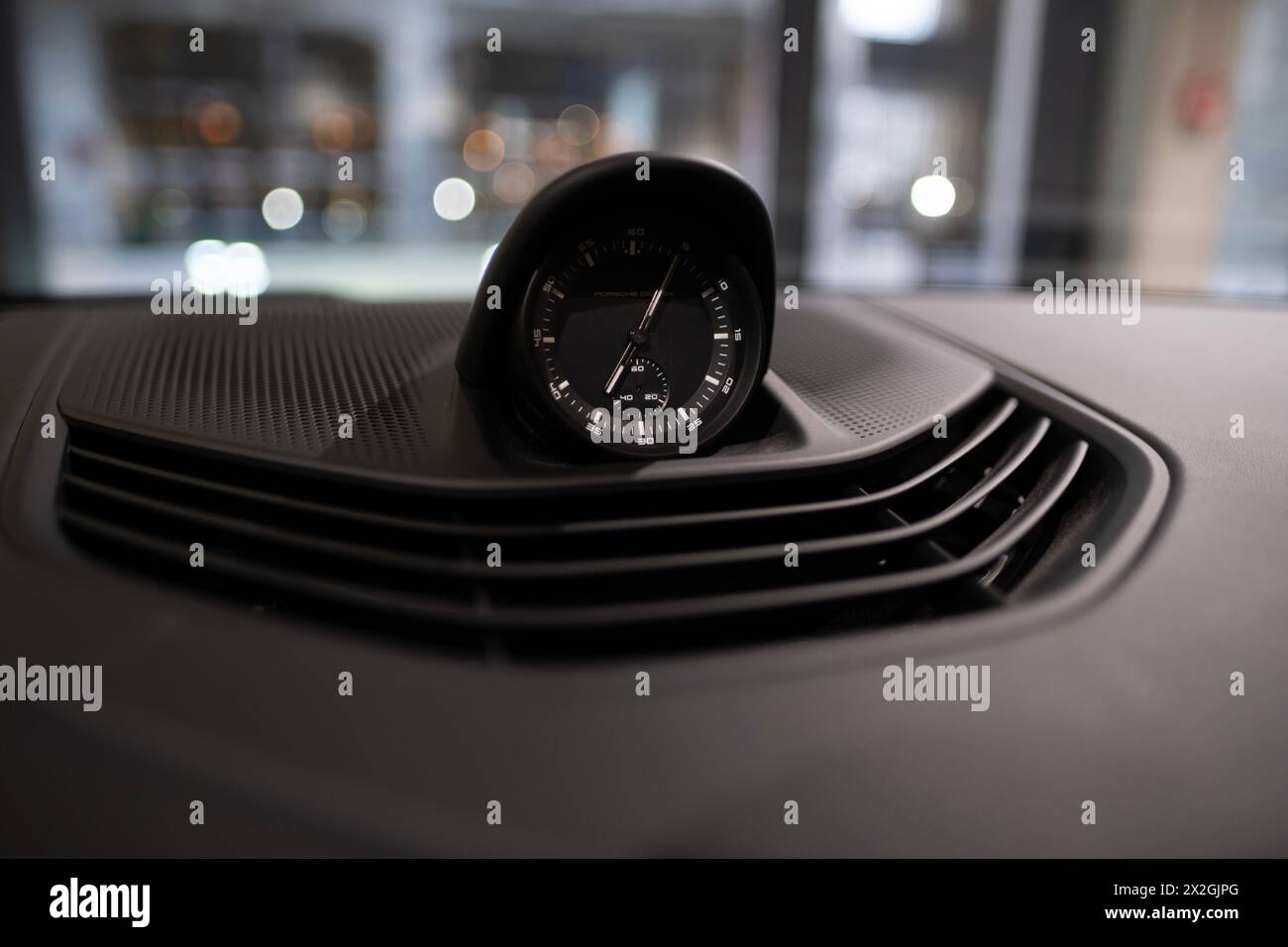 Porsche Sport chrono clock, cockpit of Porsche Taycan Turbo S Chrono Package, ultra sporty