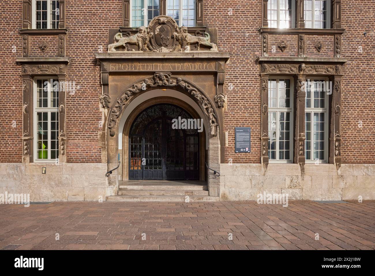 Entrance to the New Town Hall in Bremen, Hanseatic City, State of Bremen, Germany Stock Photo