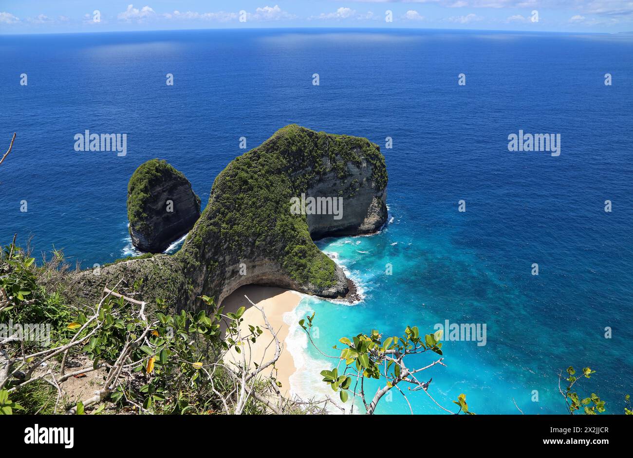 Indian Ocean from Nusa Penida - Kelingking Beach - Nusa Penida, Indonesia Stock Photo
