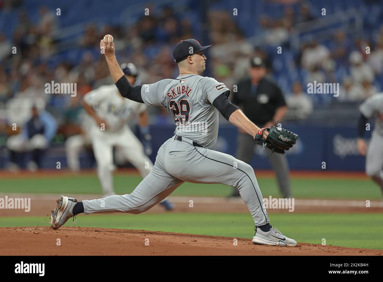 St. Petersburg, FL: Detroit Tigers pitcher Tarik Skubal (29) delivers a ...