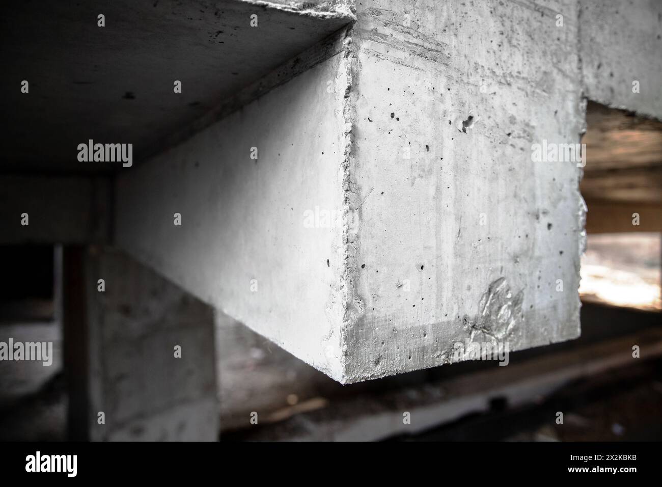 Reinforced concrete structure of columns, beams and floors of a ...