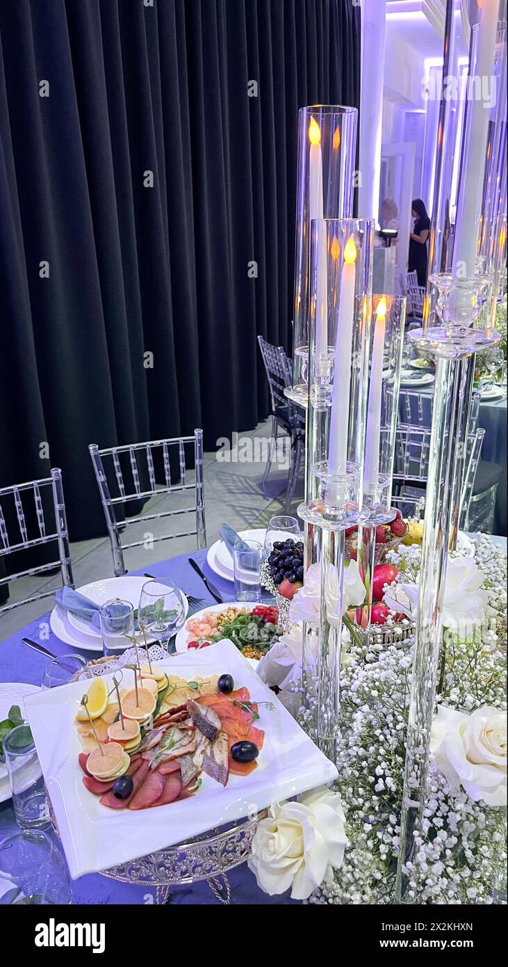 Table setting elegant lavish party hi-res stock photography and images ...