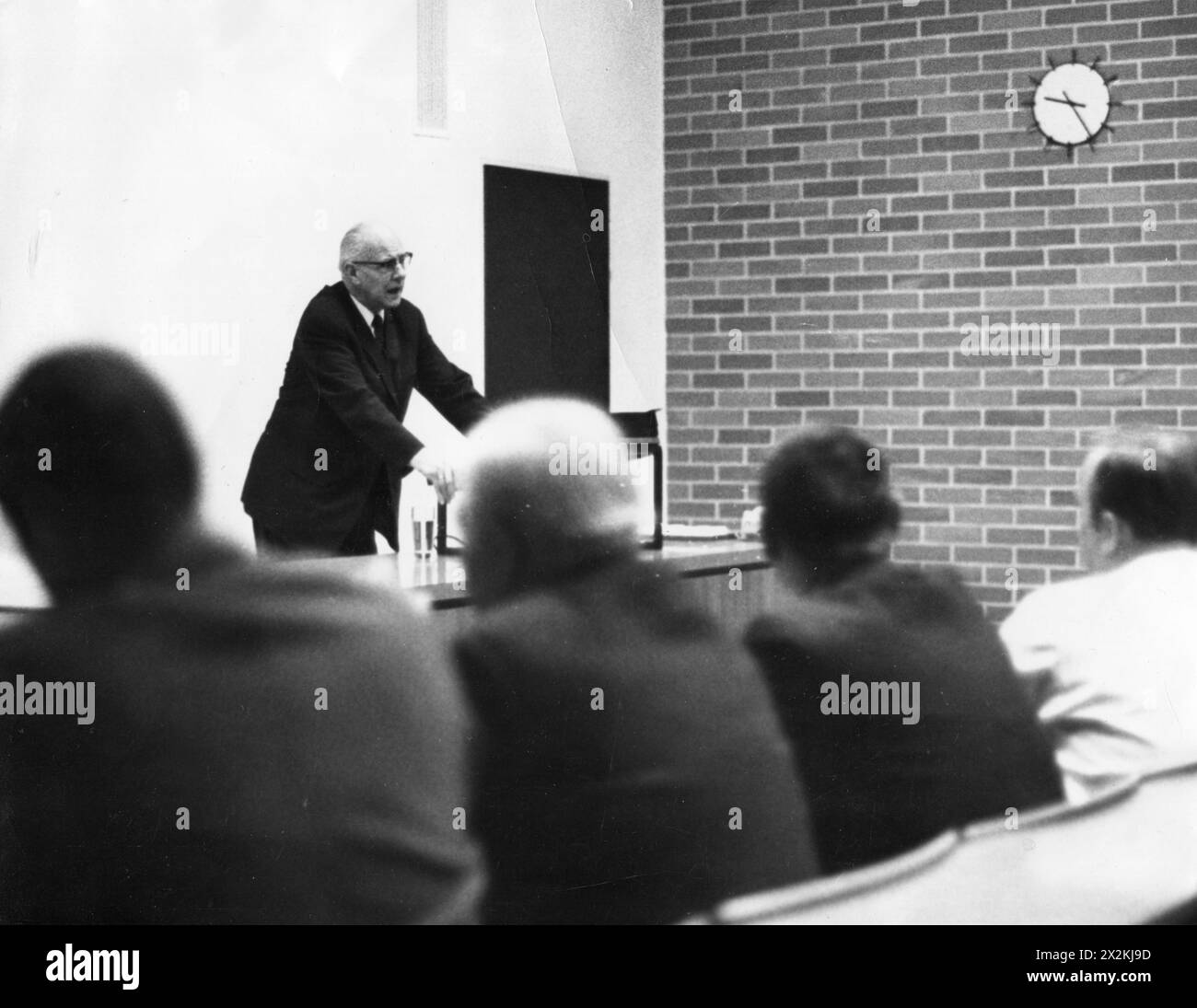Schaefer, Hans, 13.8.1906 - 22.11.2000, German physician, holding a lecture, university Heidelberg, ADDITIONAL-RIGHTS-CLEARANCE-INFO-NOT-AVAILABLE Stock Photo
