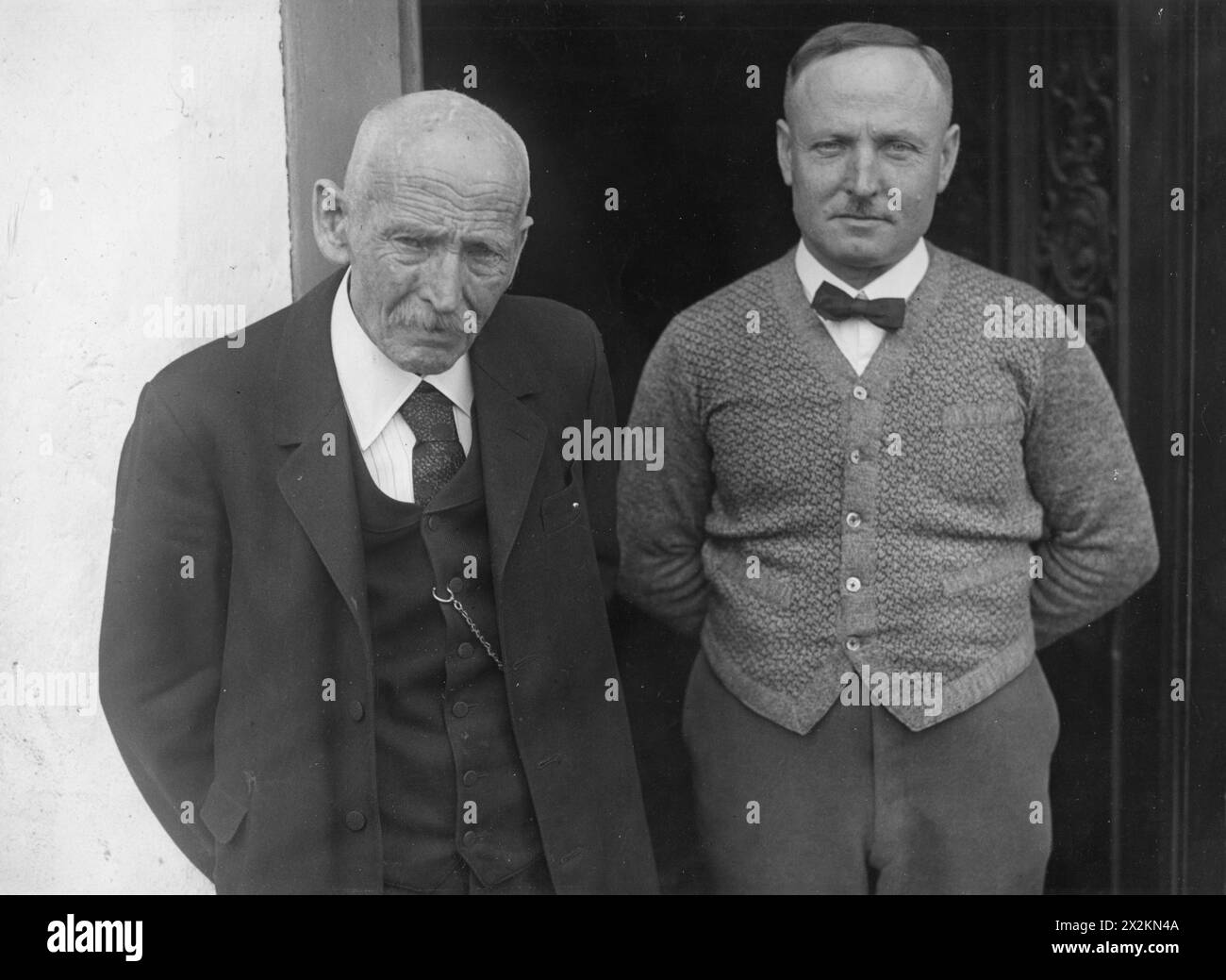 Schlageter, Albert Leo, 12.8.1894 - 26.5.1923, German officer, his father and his brother in front of his birth house, EDITORIAL-USE-ONLY Stock Photo